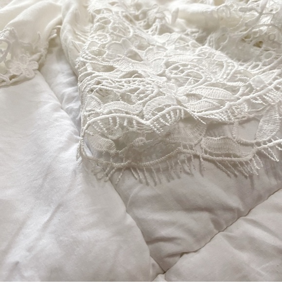 MIHO CREAM BUTTON FRONT EMBROIDERED PUFFY BOHEMIAN TUNIC BLOUSE - Picture 11 of 12